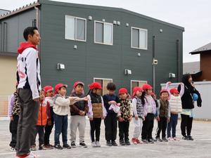整列する子供達