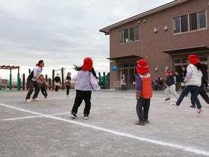 ドッジボール対決の様子
