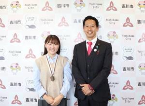 過日市長表敬訪問にいらした小野光希選手と市長