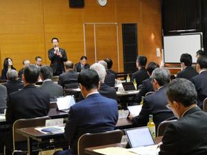 挨拶をする市長