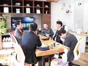 事務所全体の様子