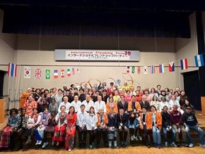 パーティー参加者全員集合写真