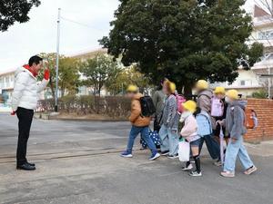 挨拶運動の様子