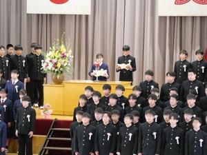 市内中学校卒業式の様子
