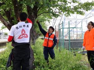 電気工事工業組合の皆さんによる美化運動