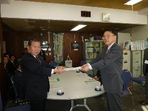 埼玉県環境部長に対して要望書を提出しました。