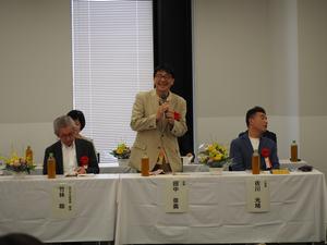 選評を伝える田中章義氏