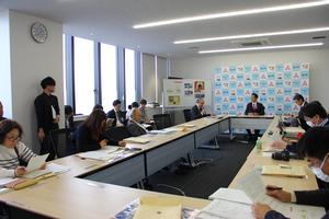 記者会見の様子