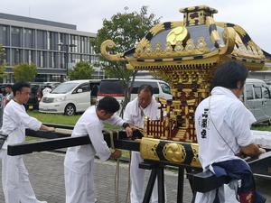 大江戸神輿大会 令和元年10月7日 吉川市公式ホームページ