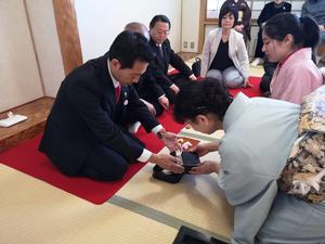 お茶をいただく市長