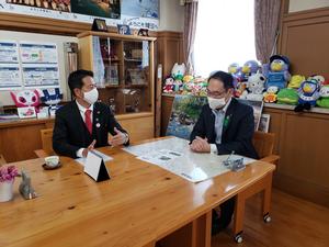 埼玉県知事表敬訪問の様子