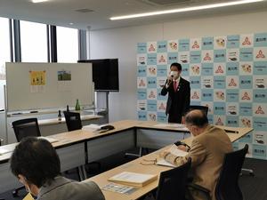 市長定例記者会見の様子