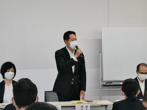 総会の様子