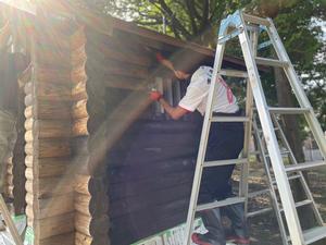 トイレペンキ塗り作業