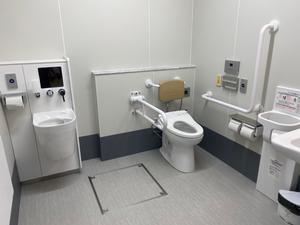 小学校トイレ改修視察