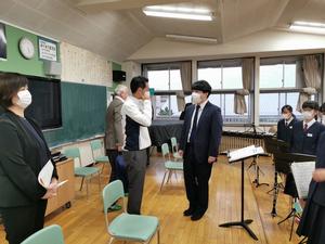 南中学校演奏披露の様子