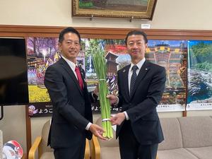 県庁訪問の様子