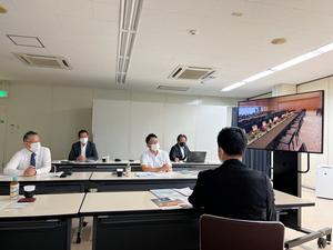 視察の様子