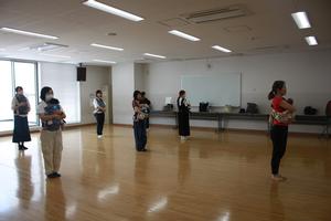 ベビーダンスをしている様子