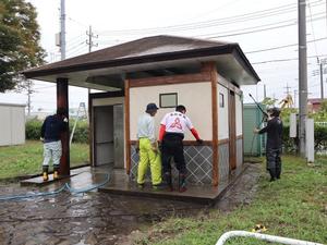 保第3公園トイレ修繕の様子